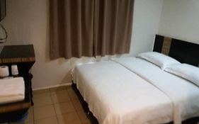 Hotel Traveller