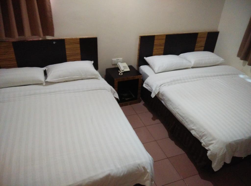 Hotel Traveller Kota Kinabalu Exterior photo