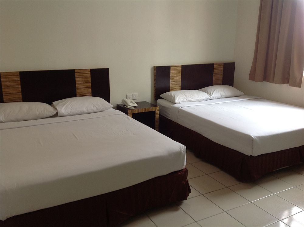 Hotel Traveller Kota Kinabalu Exterior photo