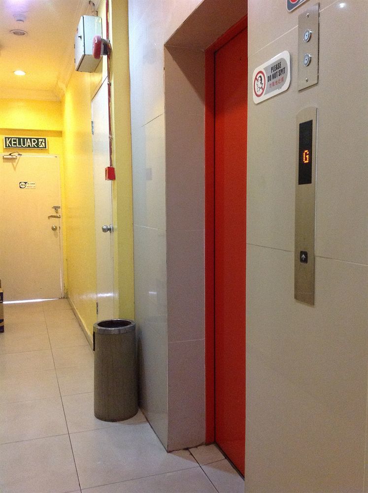 Hotel Traveller Kota Kinabalu Exterior photo